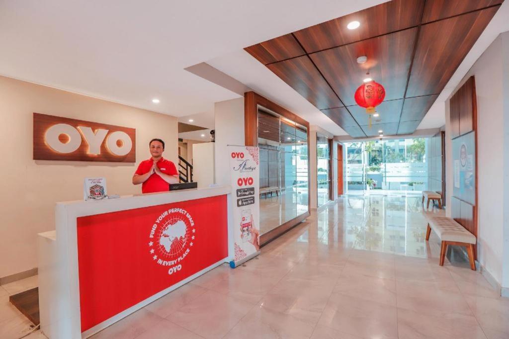 Vaccinated Staff - OYO Flagship 210 Amethyst Kemayoran Yakarta Exterior foto